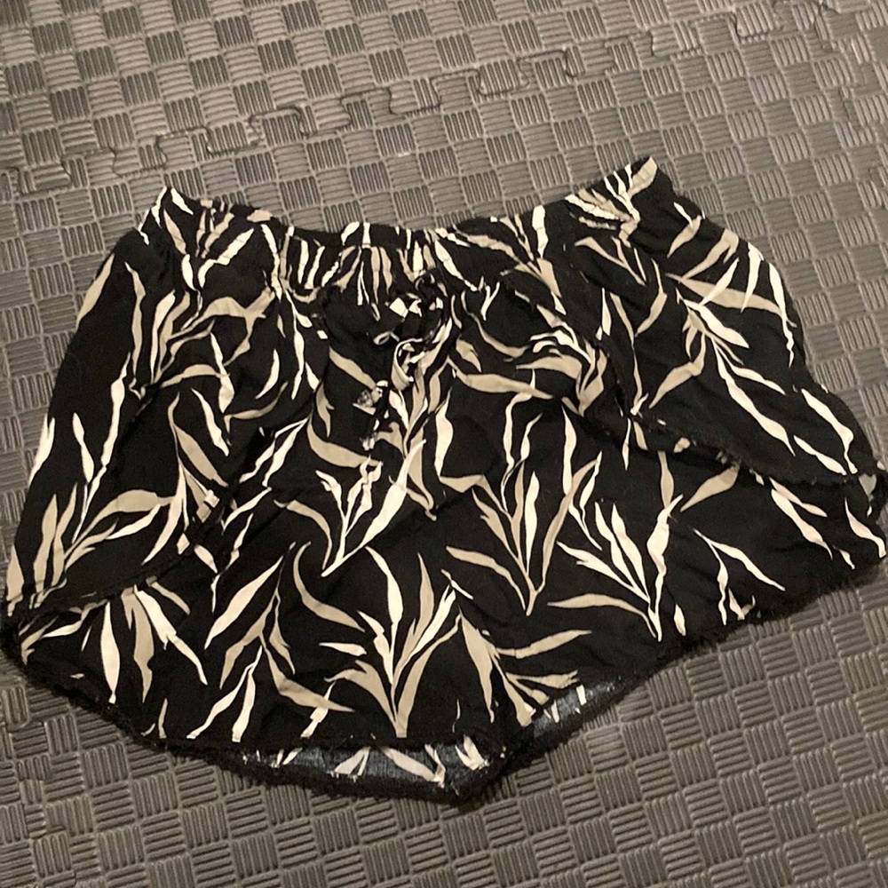 Cotton on shorts FREE W PURCHASE